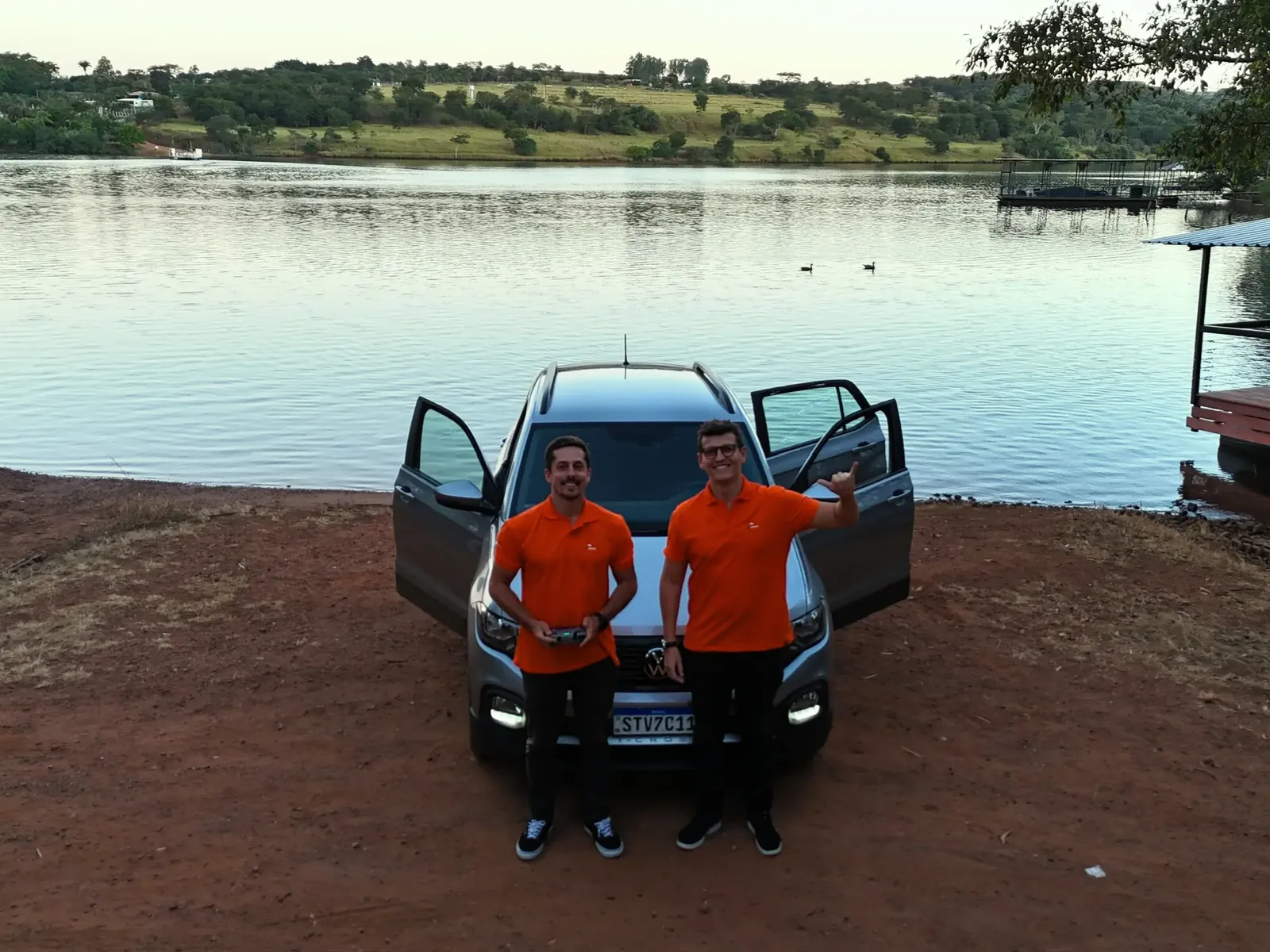 Equipe do Meu Pescado em visita a uma fazenda cliente